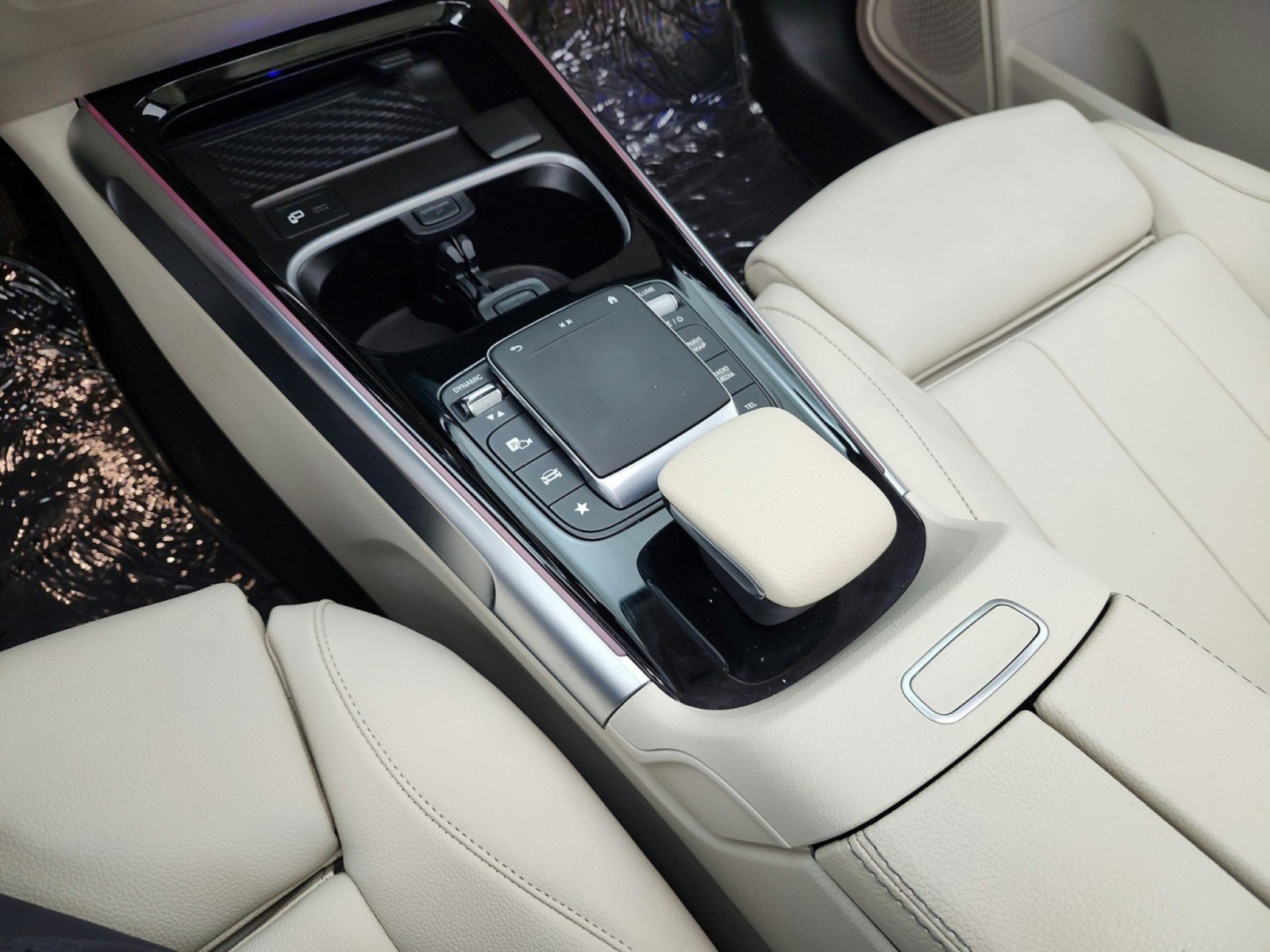 Used 2023 Mercedes-Benz GLB 250 image 13