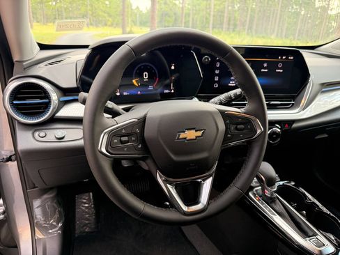 New 2026 Chevrolet Trax LT w/ Driver Confidence Package FWD image 16