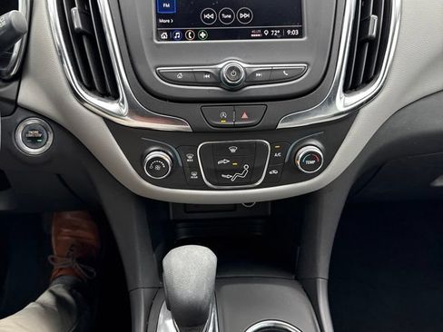 Used 2024 Chevrolet Equinox LS w/ LS Convenience Package FWD image 8