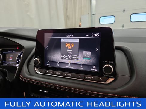 Used 2025 Nissan Rogue SV AWD/4WD image 15
