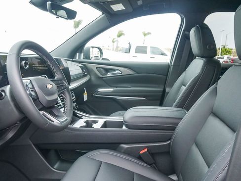 New 2026 Chevrolet Traverse LT w/ Driver Confidence Package FWD image 18