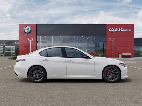 New 2025 Alfa Romeo Giulia AWD w/ Driving Assist Package image 22