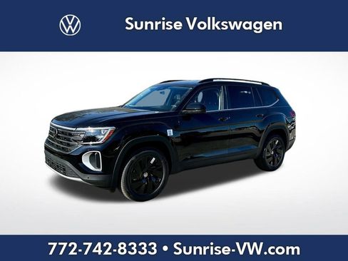 New 2026 Volkswagen Atlas SE FWD image 1