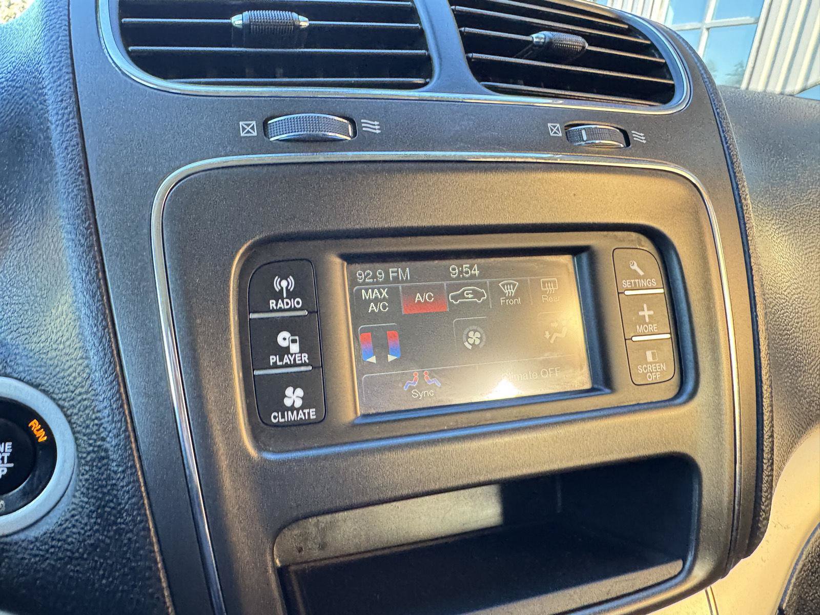 Used 2018 Dodge Journey SE AWD/4WD image 18