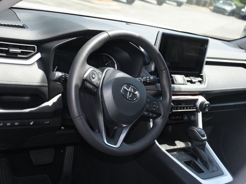 Used 2025 Toyota RAV4 XLE Premium FWD image 9