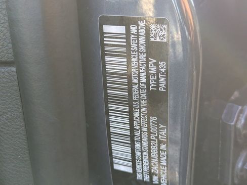 Used 2020 Jeep Renegade Altitude w/ UConnect 8.4 Nav Group image 32