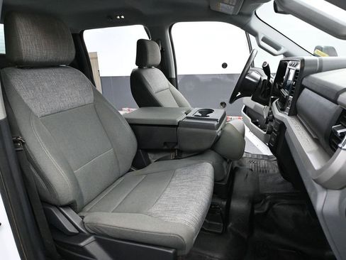 Used 2024 Ford F350 XLT w/ FX4 Off-Road Package image 45