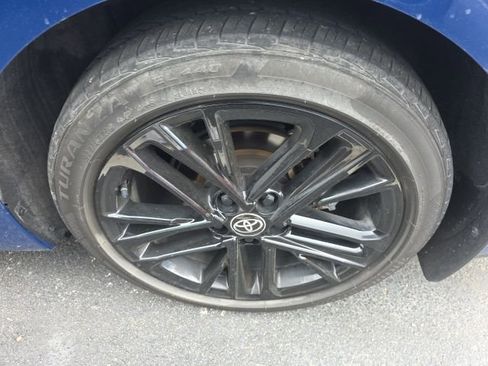 Used 2025 Toyota Camry SE w/ Convenience Package image 11