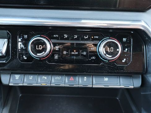 Used 2026 GMC Sierra 3500 Denali Ultimate AWD/4WD image 10