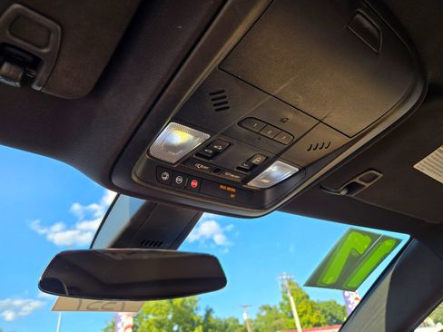 Used 2017 Cadillac XT5 Luxury image 49