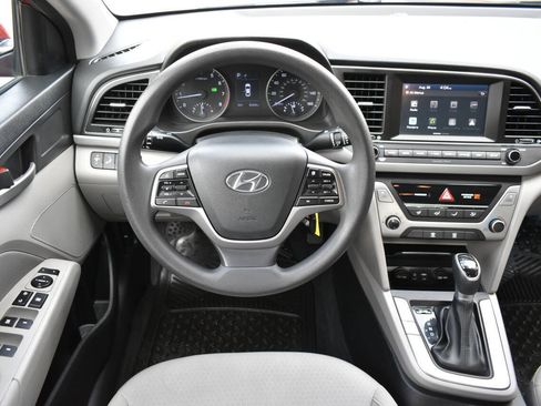 Used 2018 Hyundai Elantra SEL FWD image 14