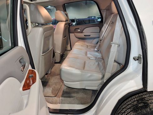 Used 2011 Chevrolet Tahoe LT image 20