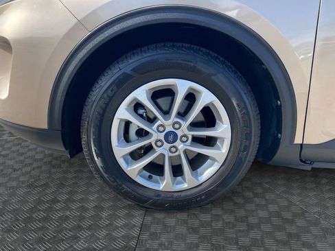 Used 2021 Ford Escape SE image 32