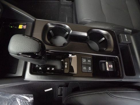 New 2026 Subaru Outback Touring XT AWD/4WD image 10