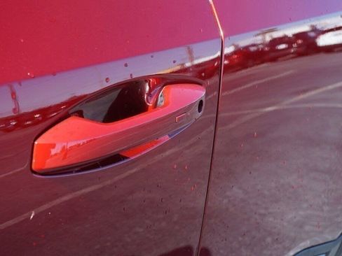 Certified 2025 Nissan Kicks SR image 13