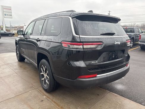Used 2023 Jeep Grand Cherokee L Limited AWD/4WD image 4