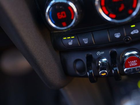 Used 2019 MINI Cooper 2-Door Hardtop image 13