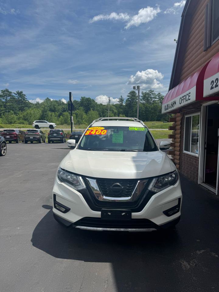 Used 2017 Nissan Rogue SV AWD/4WD image 3