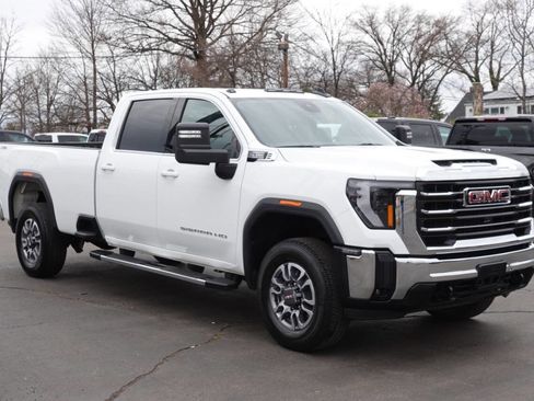 Used 2024 GMC Sierra 2500 SLE image 4