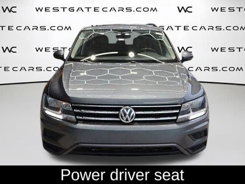 Used 2021 Volkswagen Tiguan SE w/ Panoramic Sunroof Package image 4