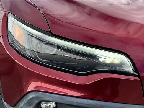 Used 2019 Jeep Cherokee Trailhawk w/ Comfort/Convenience Group image 31