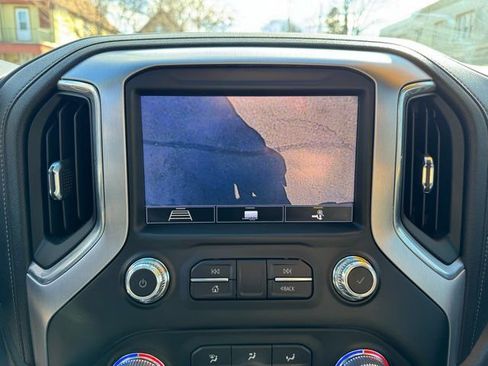 Used 2020 GMC Sierra 1500 SLT w/ SLT Convenience Package image 19