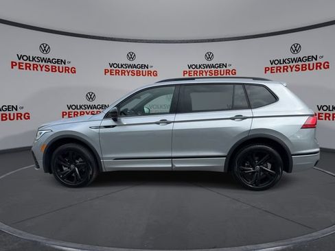 Certified 2024 Volkswagen Tiguan SE R-Line AWD/4WD image 5