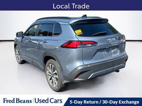 Used 2025 Toyota Corolla Cross XLE w/ Convenience Package AWD/4WD image 7