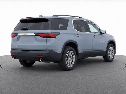 Used 2023 Chevrolet Traverse LT FWD image 4