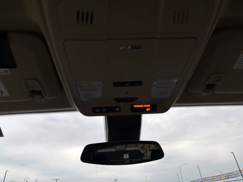 Used 2018 Buick Envision Premium image 21