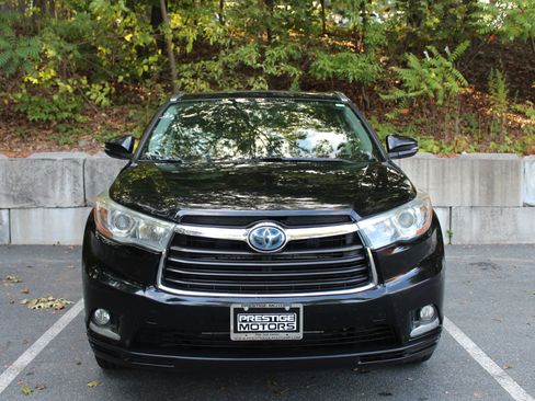 Used 2016 Toyota Highlander Limited Platinum image 3