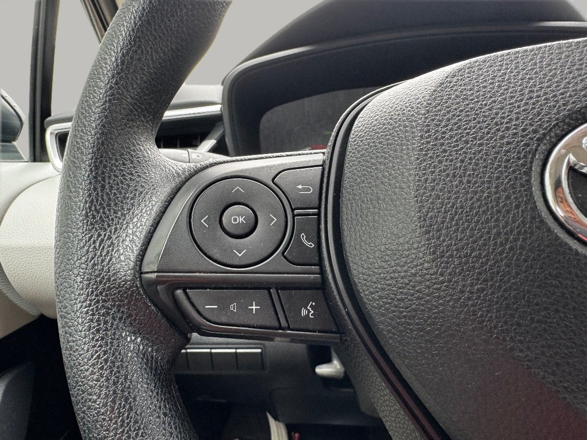 Used 2021 Toyota Corolla LE w/ LE Premium Package FWD image 23