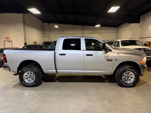 Used 2012 RAM 2500 ST w/ Chrome Appearance Group image 25