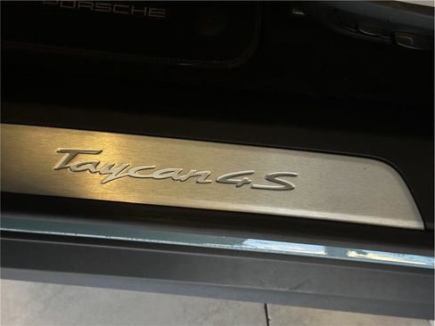 Used 2020 Porsche Taycan 4S image 13