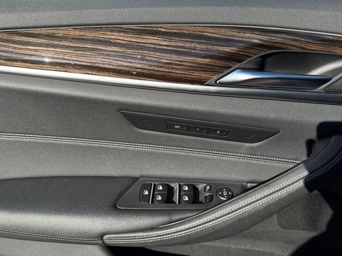 Used 2021 BMW 530i w/ Convenience Package image 10