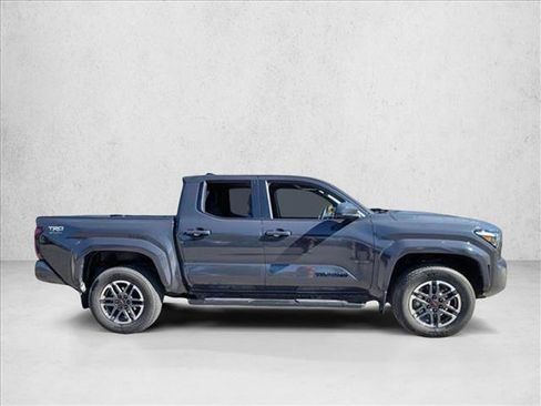 Used 2024 Toyota Tacoma TRD Sport image 4