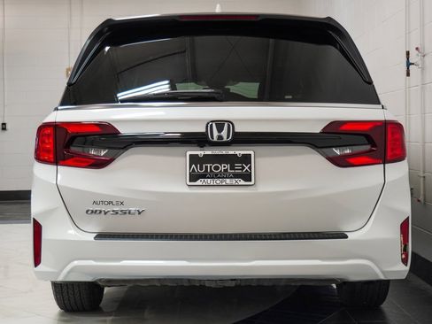 Used 2025 Honda Odyssey EX-L image 10