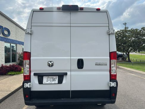 Used 2025 RAM ProMaster 2500 w/ Convenience Group FWD image 5