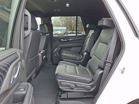 Used 2023 GMC Yukon Denali image 11