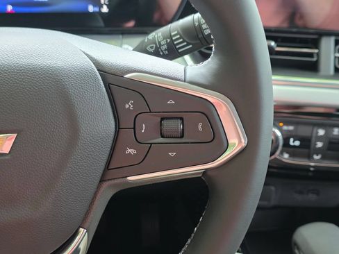 New 2026 Chevrolet Trax LT w/ LT Convenience Package FWD image 19