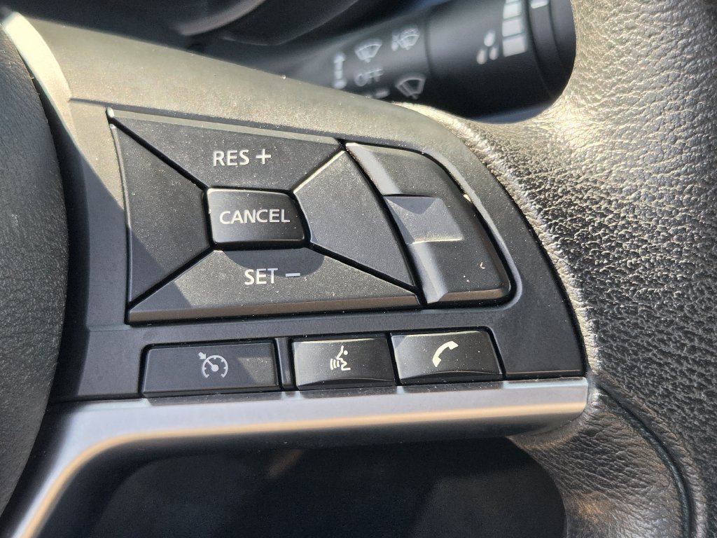 Used 2025 Nissan Versa SV FWD image 22