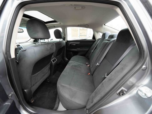 Used 2015 Nissan Altima 2.5 SV w/ Convenience Package image 23