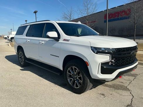 Used 2024 Chevrolet Suburban Z71 w/ Off-Road Capability Package image 3