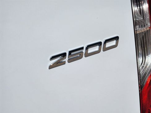 New 2025 Mercedes-Benz Sprinter 2500 image 10