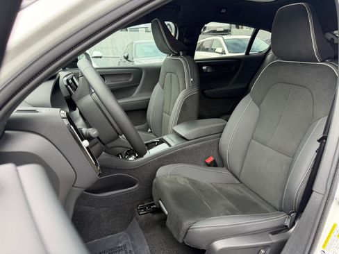 Used 2023 Volvo C40 P8 Recharge Ultimate w/ Protection Package Premier AWD/4WD image 18