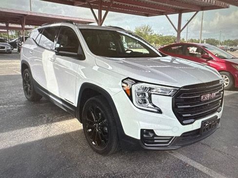 Used 2022 GMC Terrain SLT w/ Infotainment Package II AWD/4WD image 20