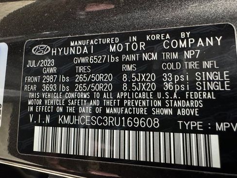 Used 2024 Genesis GV80 3.5T w/ Advanced Package image 30