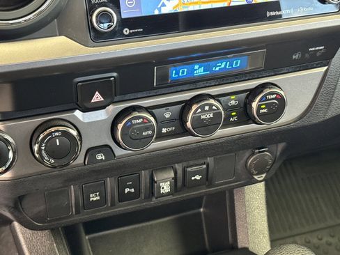 Used 2023 Toyota Tacoma SR5 AWD/4WD image 19