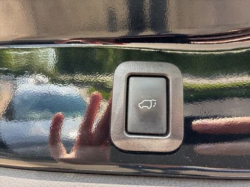 Used 2019 Toyota Highlander Limited AWD/4WD image 54