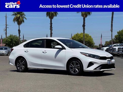 Used 2022 Kia Forte LXS FWD image 1